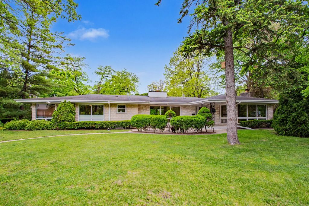 6503 N Longmeadow Avenue, Lincolnwood
