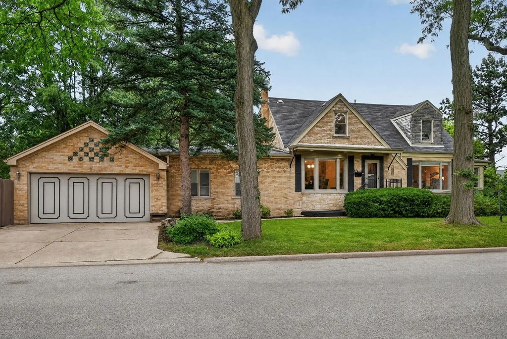 75 N 2nd Avenue, Des Plaines