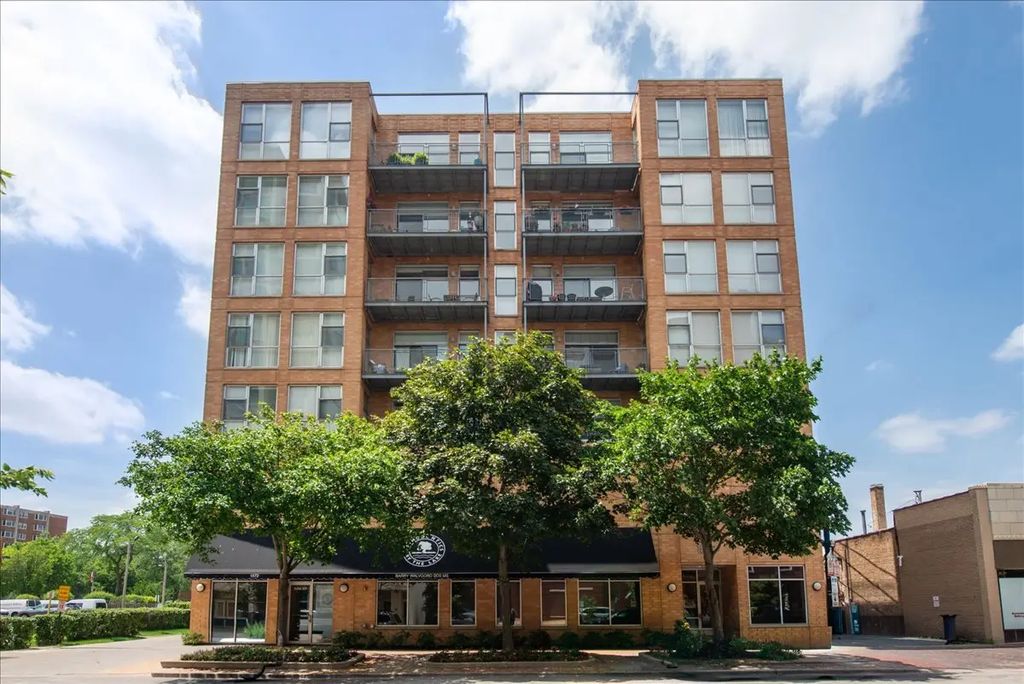 1572 Maple Avenue 506, Evanston