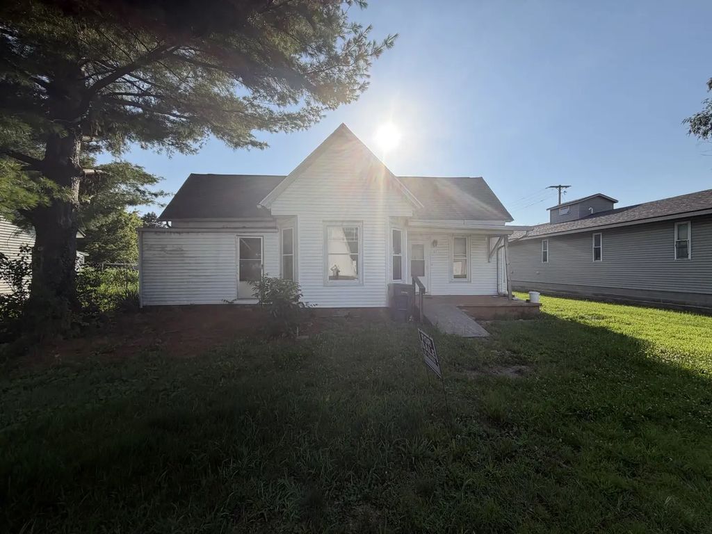 207 S Railroad Street, Lovington