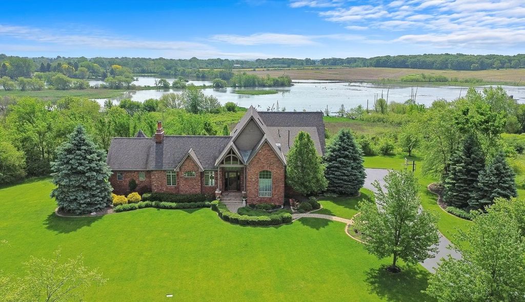 2939 E Water Tower Drive, Crete
