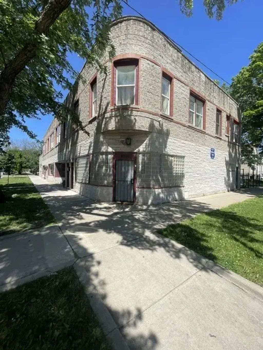 4200 W Hirsch Street, Chicago, 60651