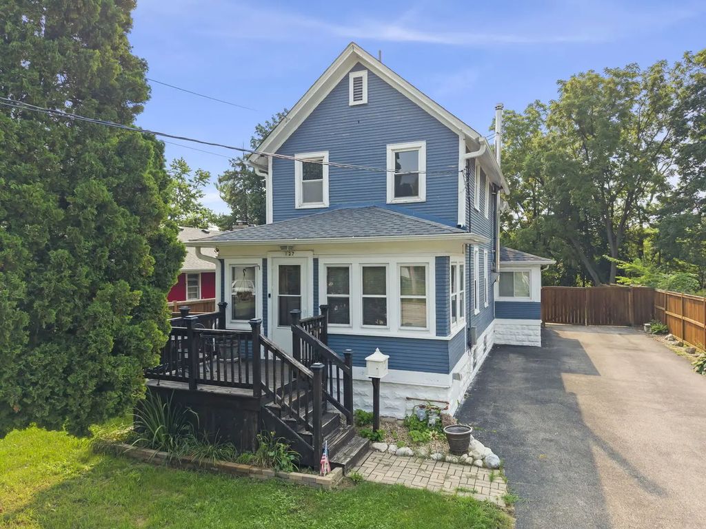 127 S River Street, Montgomery