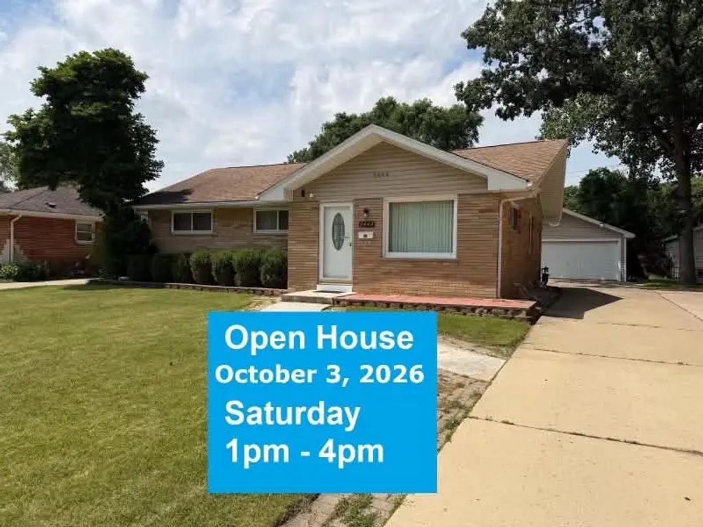 2444 Linden Avenue, Waukegan