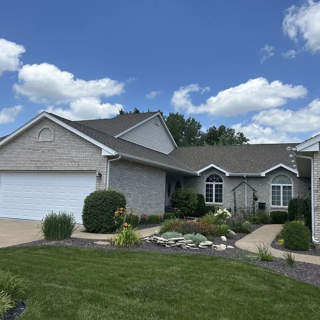 2626 Kings Pointe Se Drive, Quincy