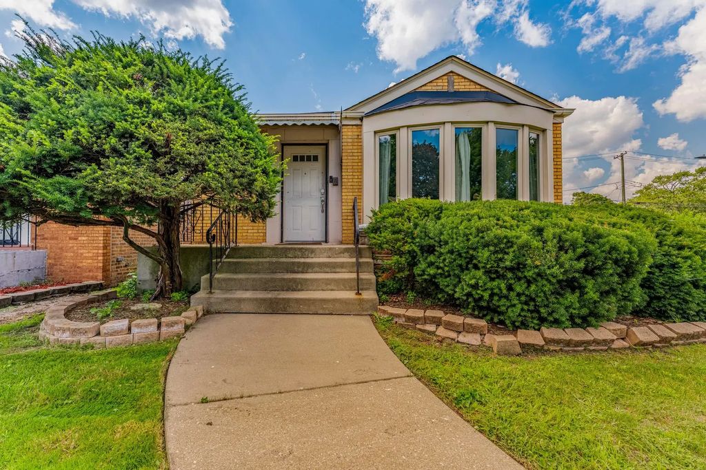 8800 S Merrill Avenue, Chicago