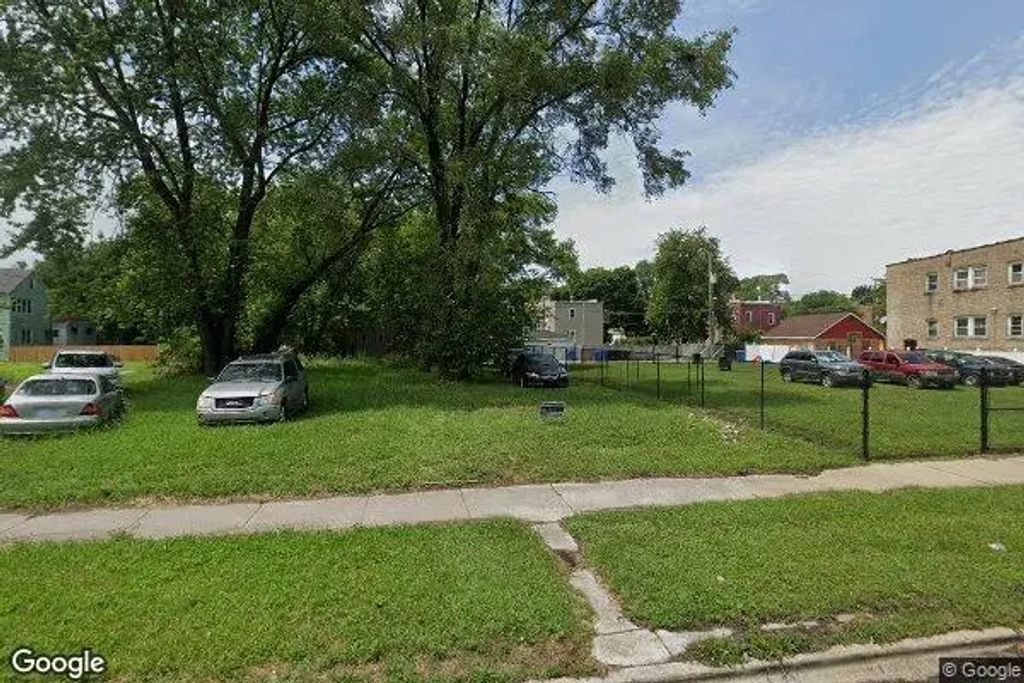5242 S Peoria Street, Chicago