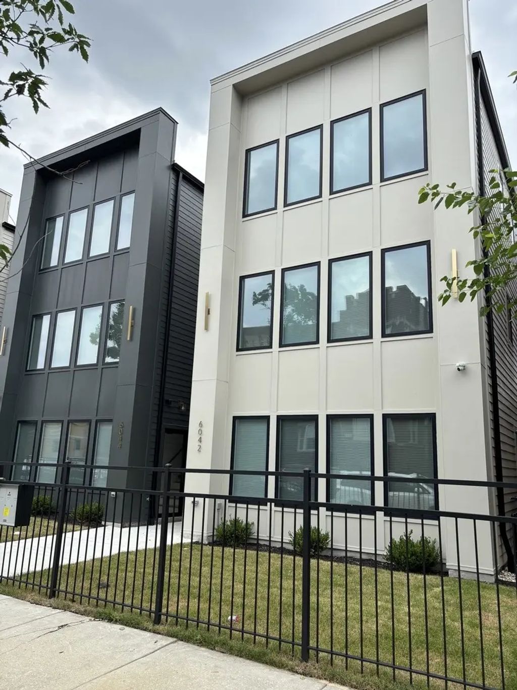 6042 S Eberhart Avenue 2, Chicago, 60637