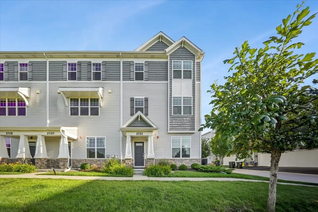 2722 Lily Lane, Rolling Meadows