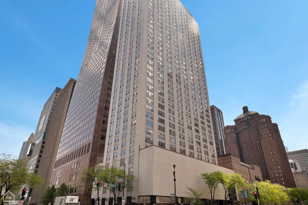 777 N Michigan Avenue 2500, Chicago, 60611