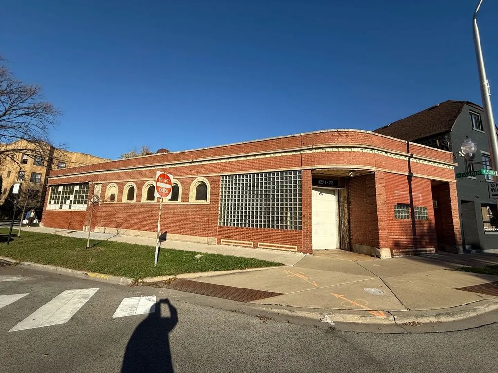 4271 N Elston Avenue, Chicago, 60618
