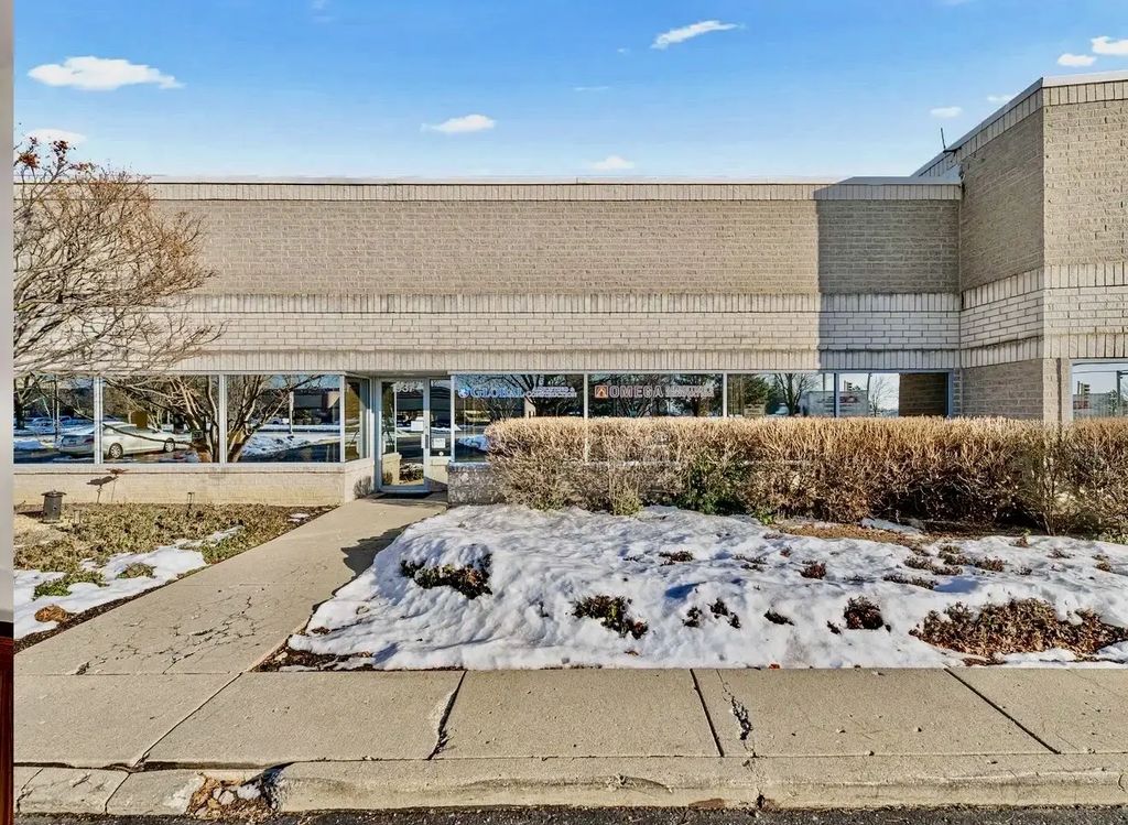 1937 Wright Boulevard C, Schaumburg