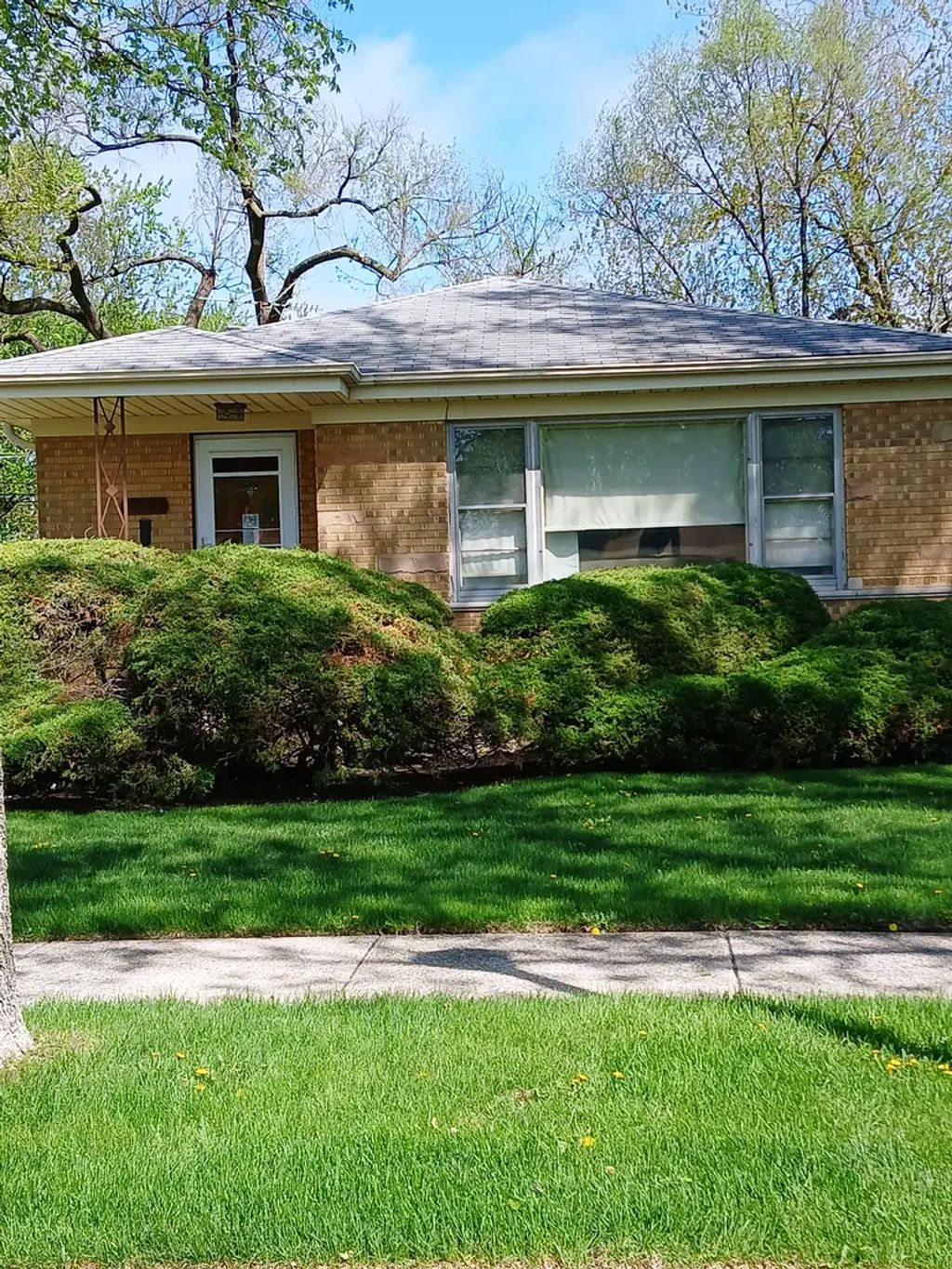 8211 Lawndale Avenue, Skokie, 60076