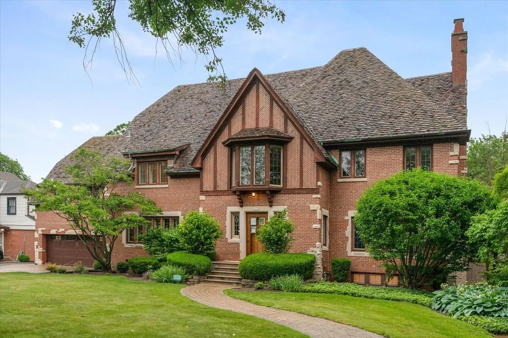 1123 Ashland Avenue, River Forest