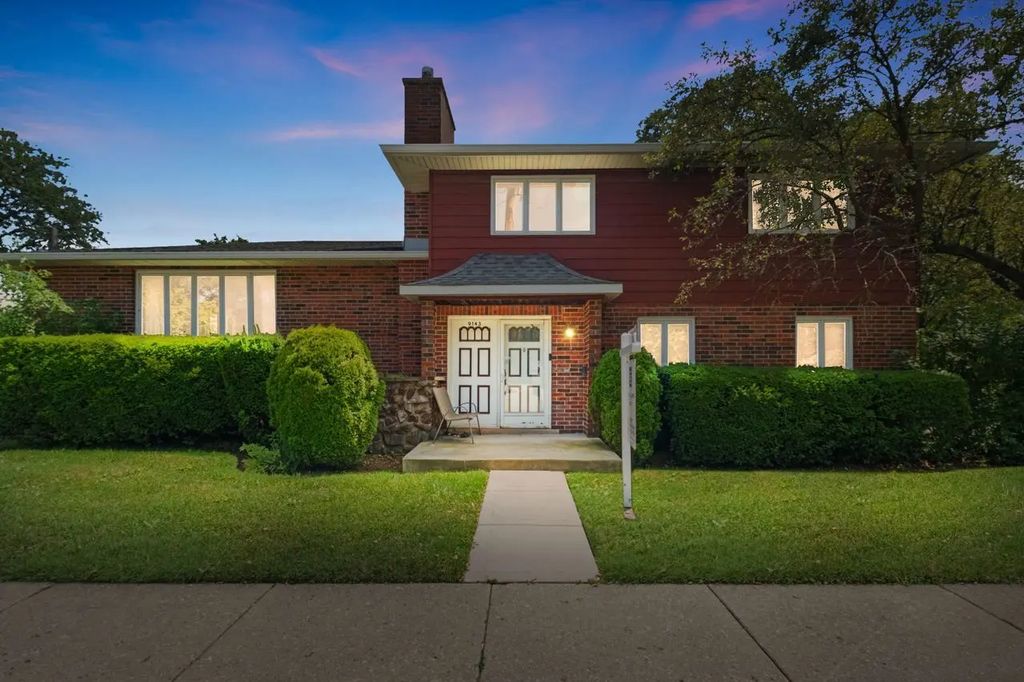 9143 Dr Korczak Terrace, Skokie