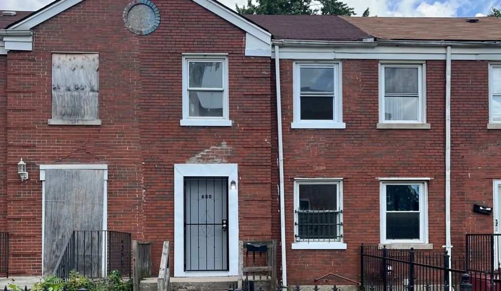 650 E 105th Place, Chicago, 60628