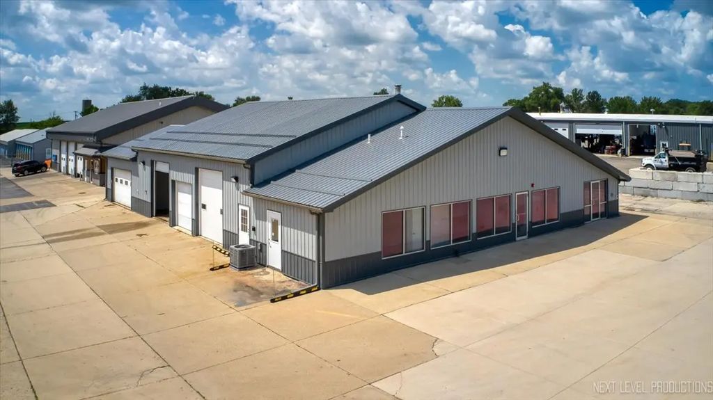 2690 E Church Street A, Sandwich