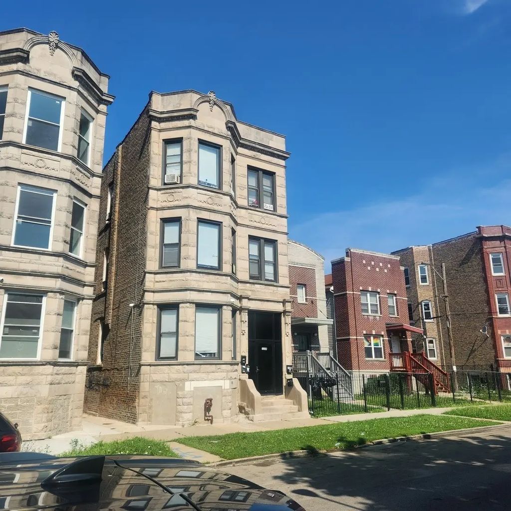 1264 S Saint Louis Avenue, Chicago