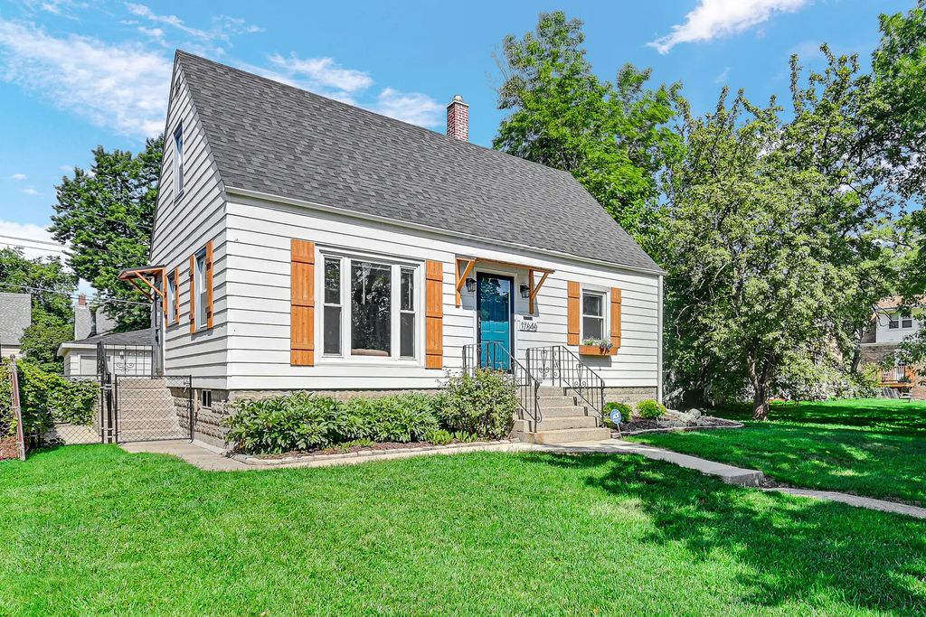 17646 State Line Avenue, Lansing