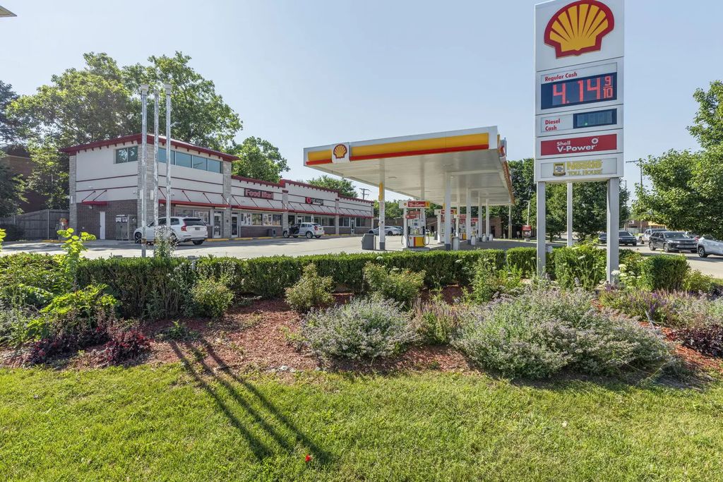 1605 S River Road B, Des Plaines