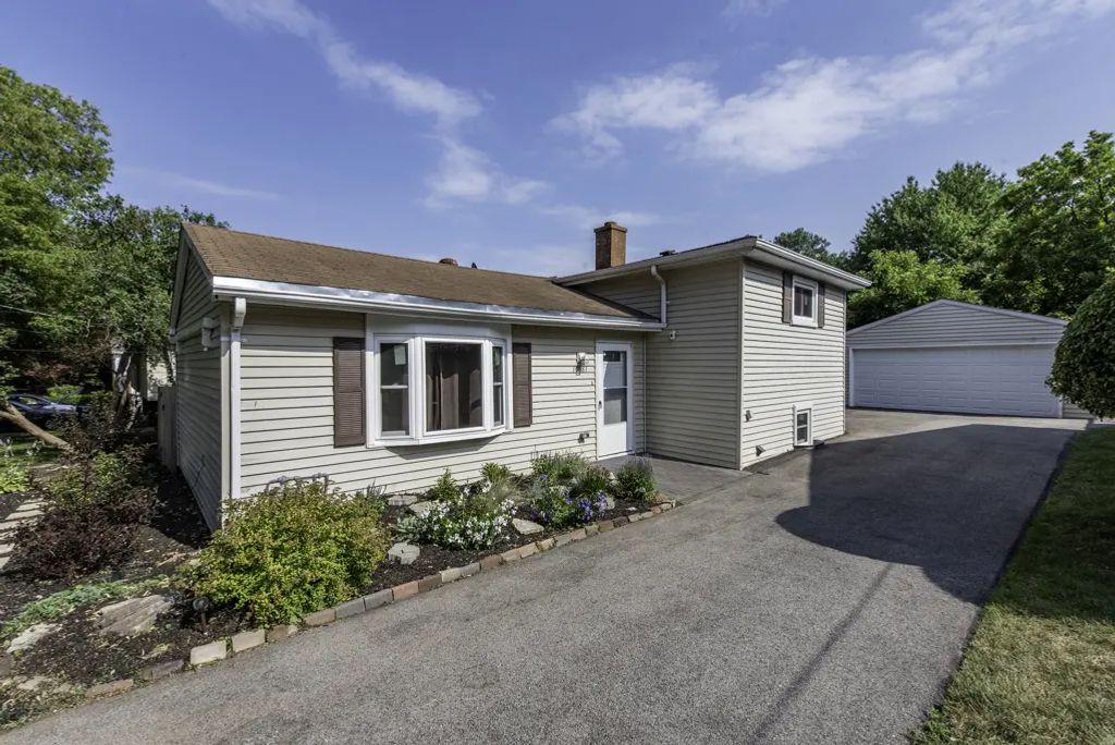 10081 W Pickford Avenue, Beach Park