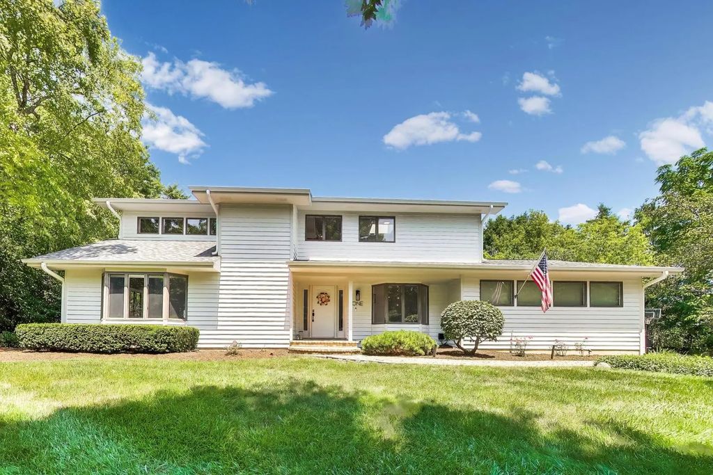 1 Birch Lakes Drive, Hawthorn Woods