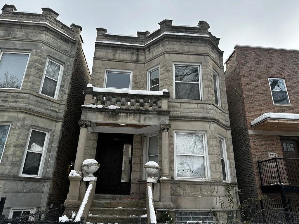 1911 S Ridgeway Avenue 1f, Chicago