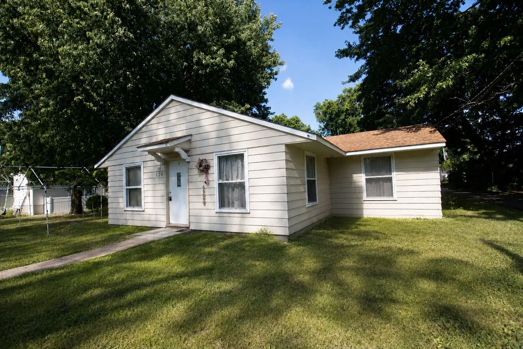 720 Grant Avenue, Dixon