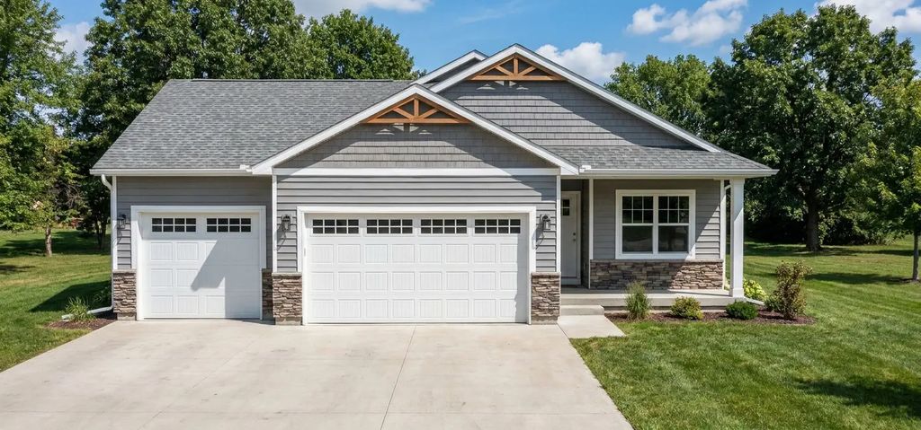 6708 Meghan Avenue, Bettendorf
