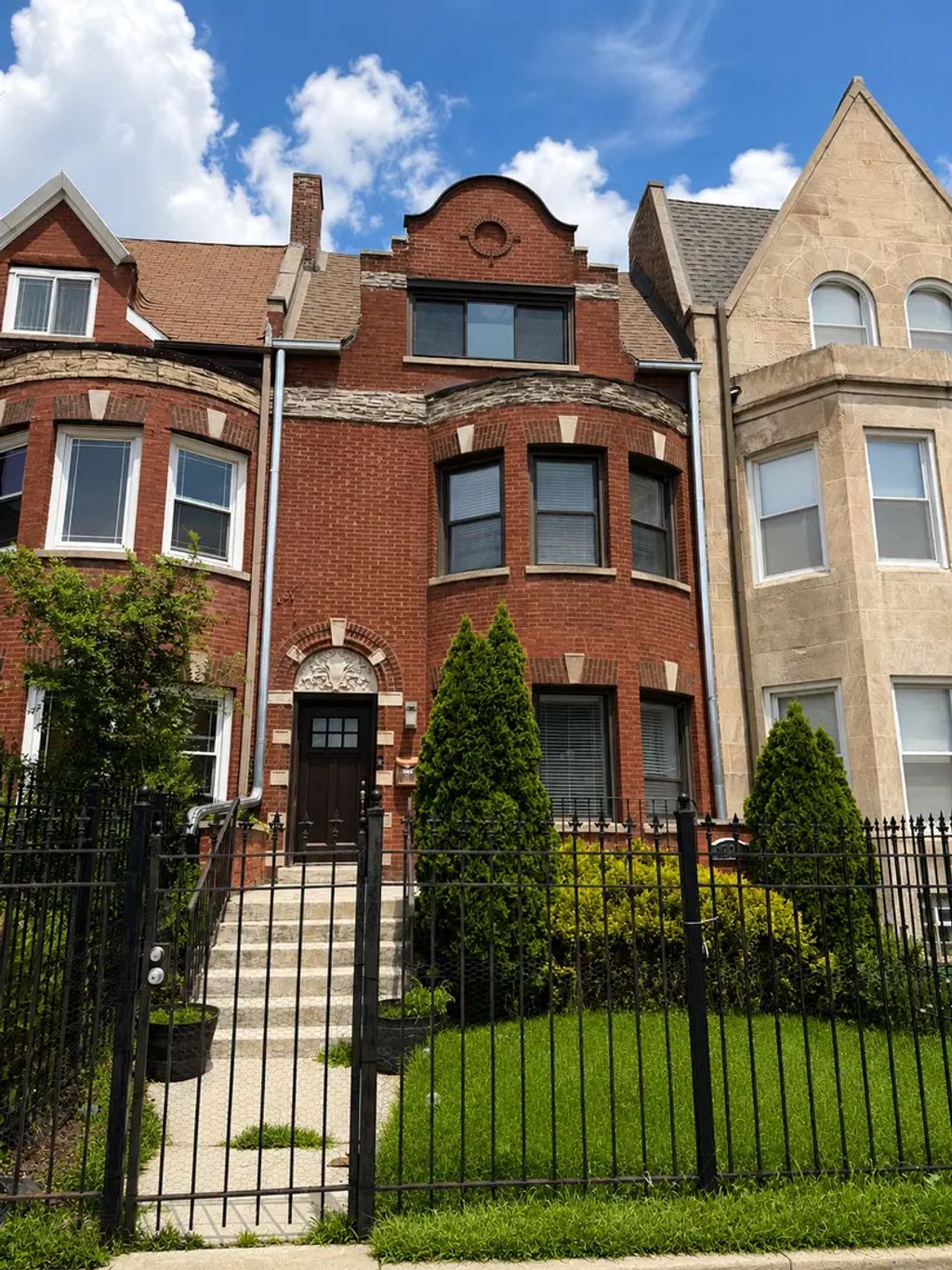 1506 E Marquette Road, Chicago