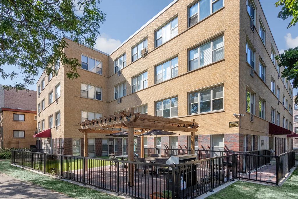 1301 W Estes Avenue 3e, Chicago, 60626