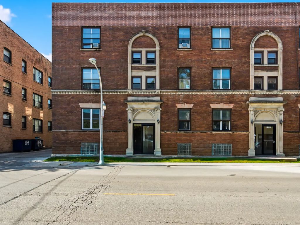 959 E 61st Street 1, Chicago