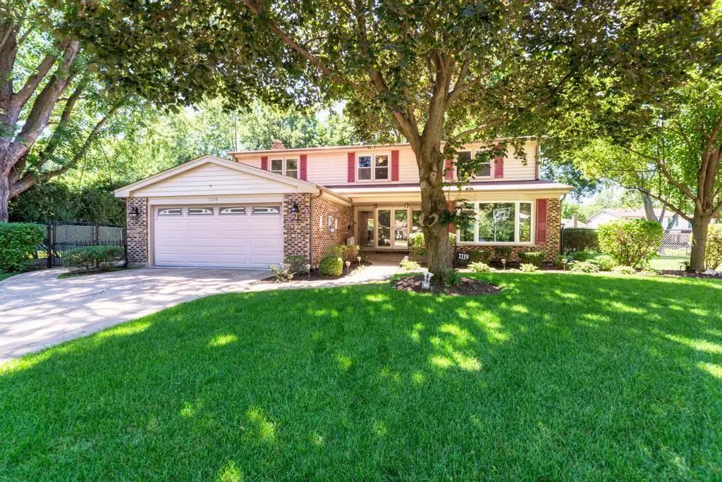 1119 W White Oak Street, Arlington Heights