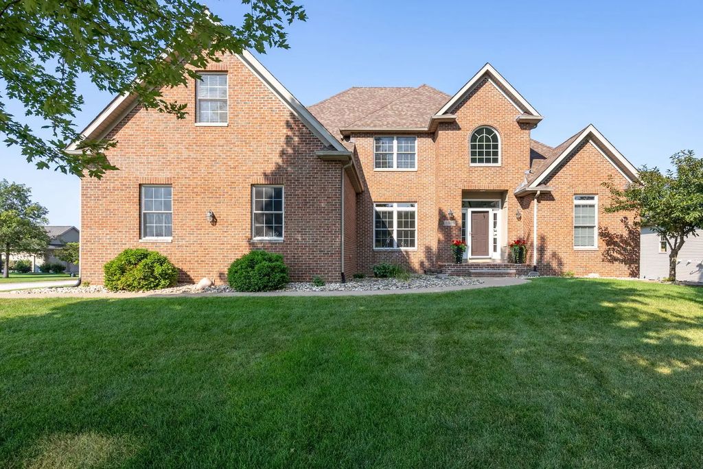 6404 Forest Road, Davenport