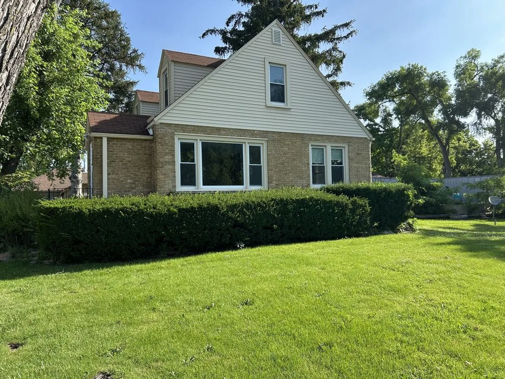 25080 W Il  173 Route 1, Antioch