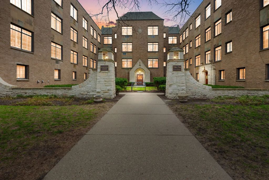 734 Noyes Street O2, Evanston