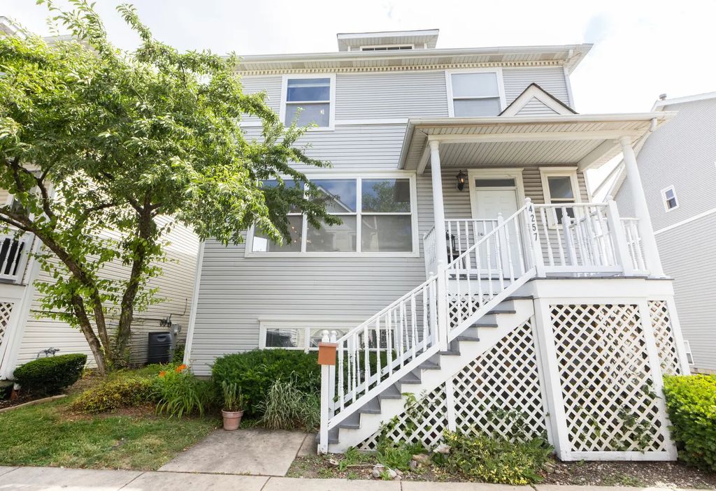 4257 N Kolmar Avenue, Chicago, 60641