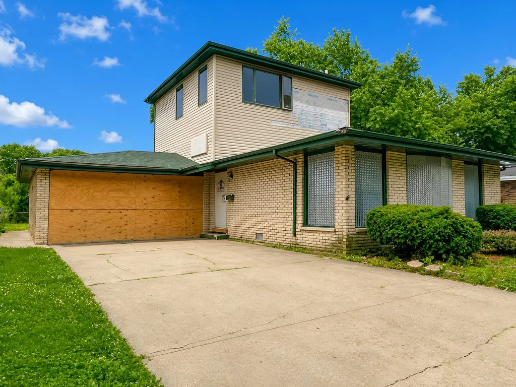 15229 Dante Avenue, Dolton