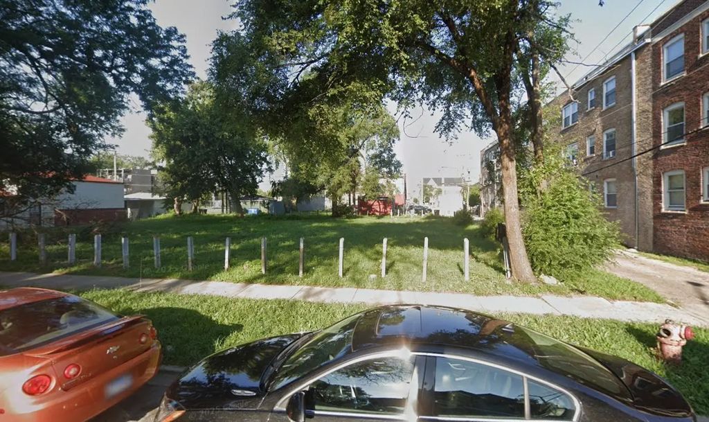 5514 S Emerald Avenue, Chicago