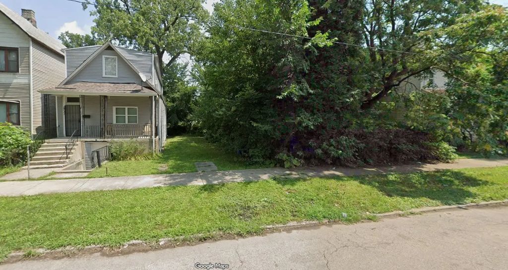 5734 S Emerald Avenue, Chicago