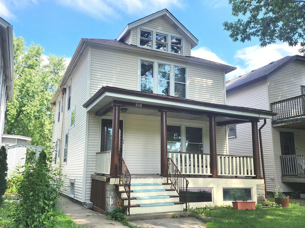 1018 S Maple Avenue 2, Oak Park
