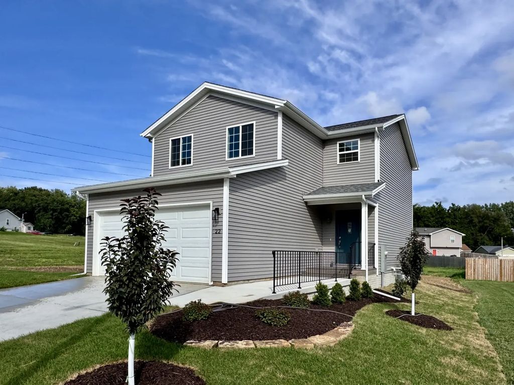 22 Richwood Trail, Bloomington