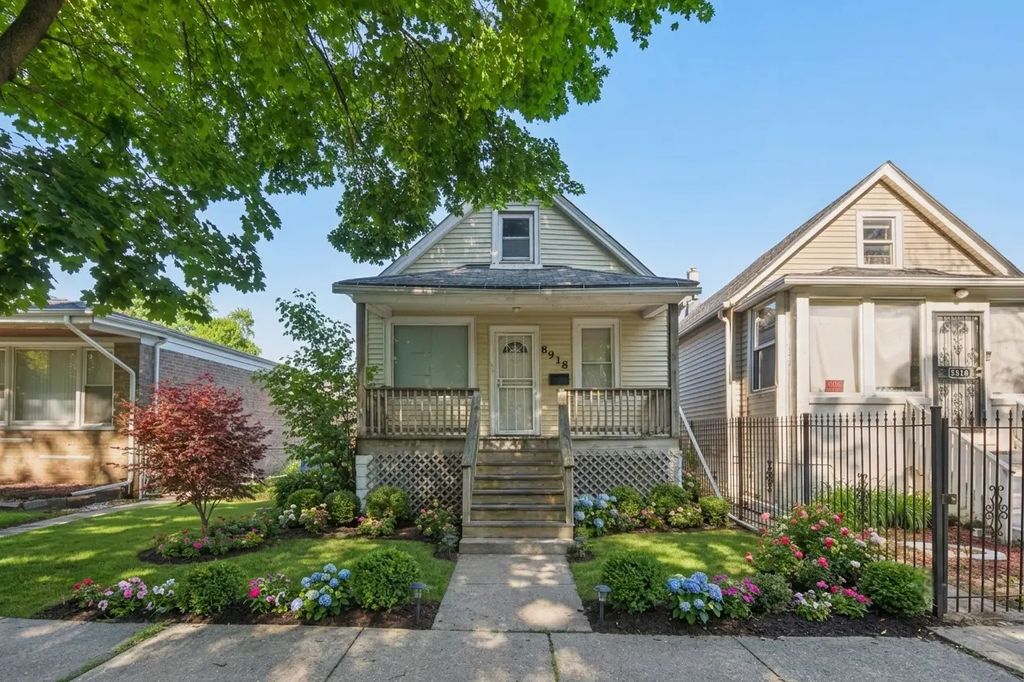 8918 S Woodlawn Avenue, Chicago, 60619