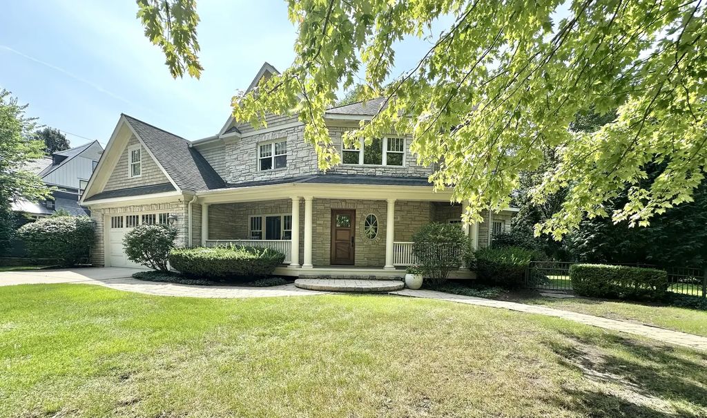 360 N Oak Street, Hinsdale