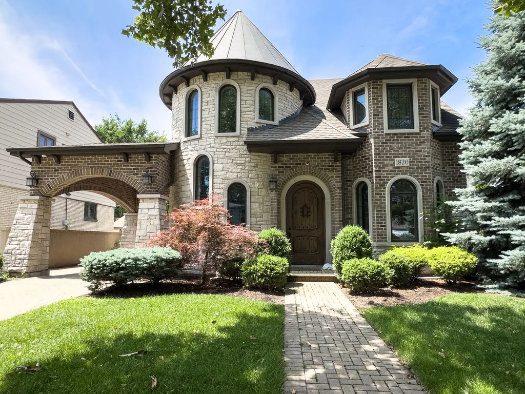 1820 Brophy Avenue, Park Ridge