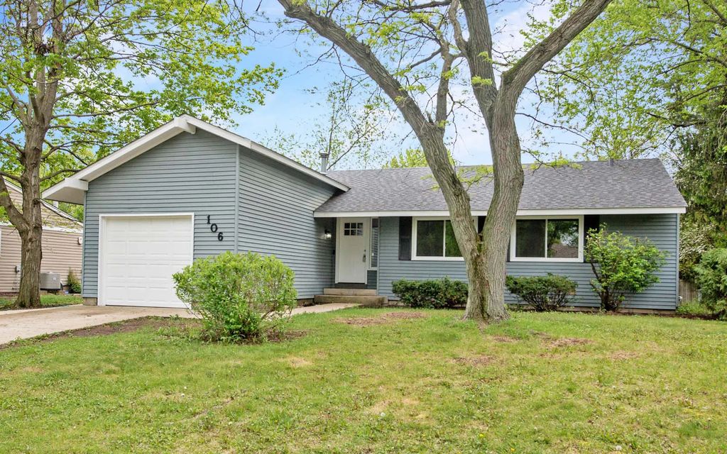106 Foxcroft Road, Naperville