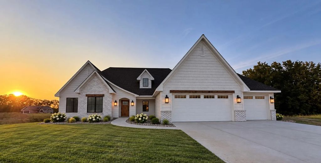 7180 Alvie Lane, Bettendorf