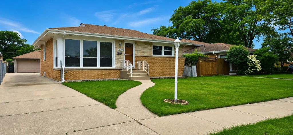 8607 N Osceola Avenue, Niles