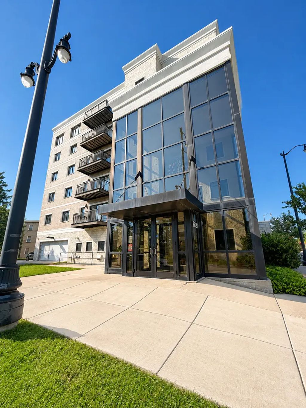 8828 Niles Center Road 301, Skokie, 60077