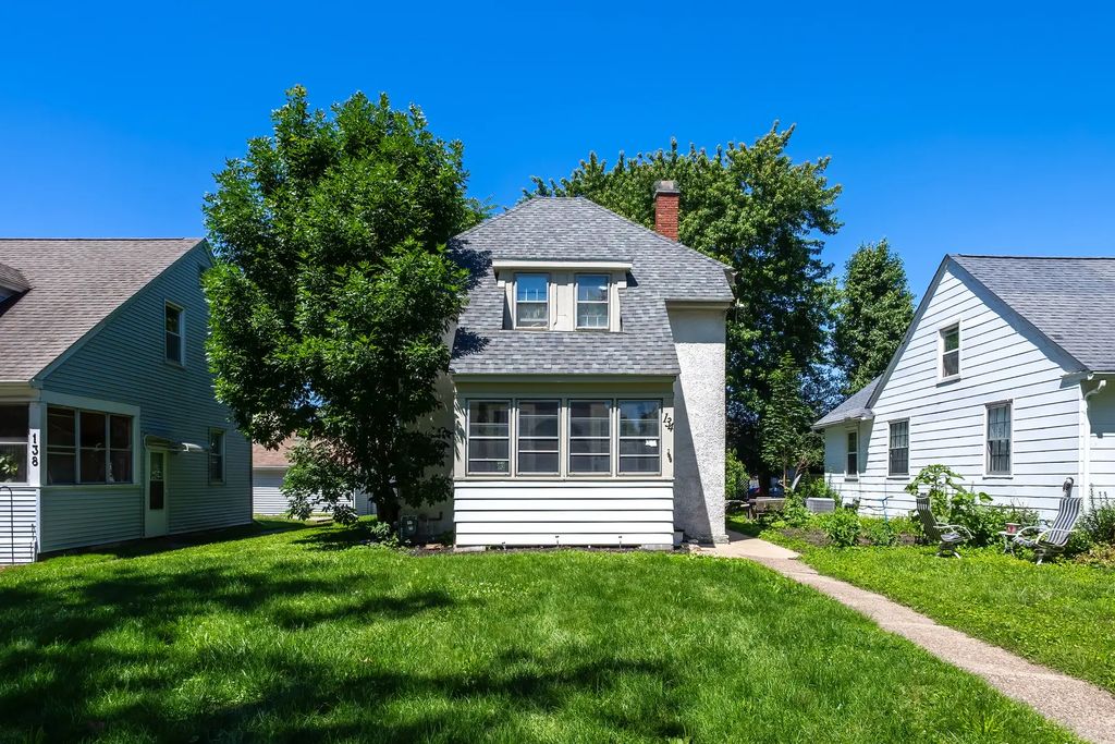 134 S Hazelwood Avenue, Davenport
